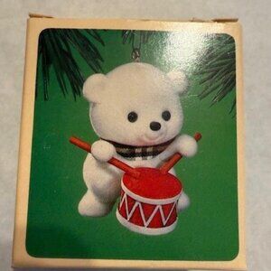 “1984 Hallmark Keepsake Polar Bear Drummer Ornament QX4301 - in BOX